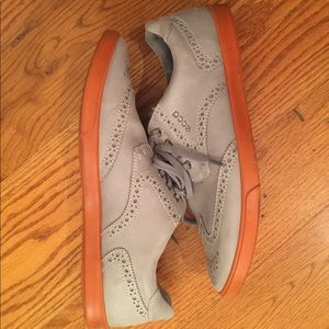 EUC Ecco Wingtip Sneaker, Grey